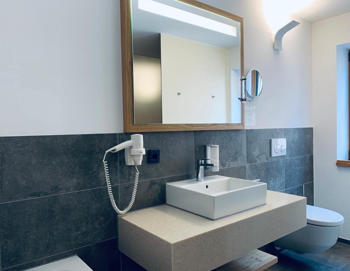 Stadthotel Kachelofen Krumbach Luaran gambar