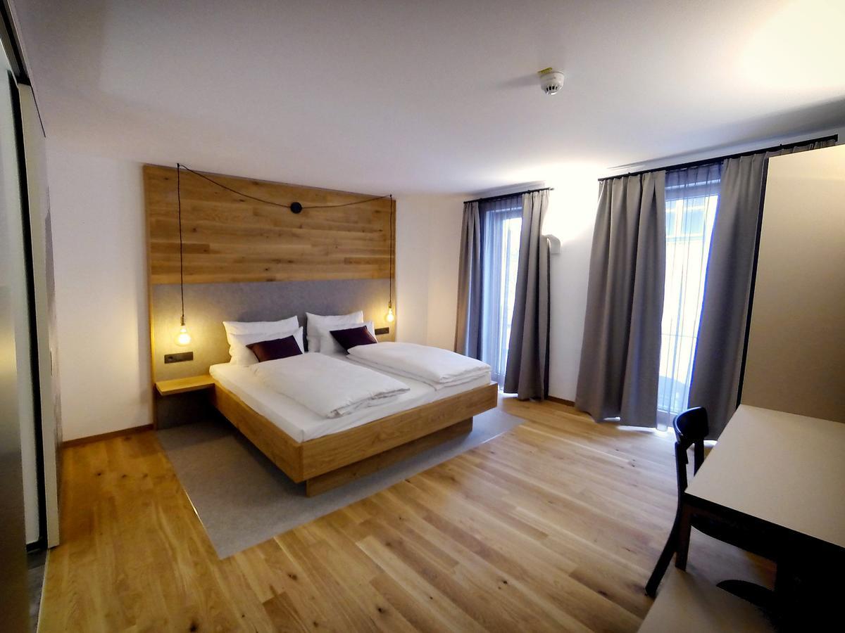 Stadthotel Kachelofen Krumbach Luaran gambar